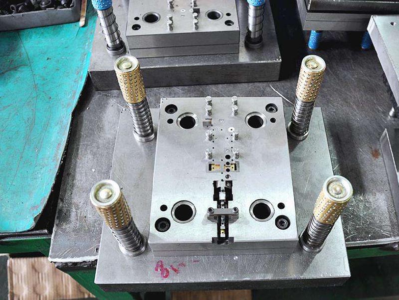 洞头模具制造-01